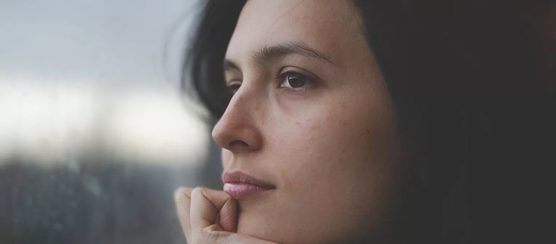 tai-sao-chung-ta-mai-chang-the-buong-bo-qua-khu