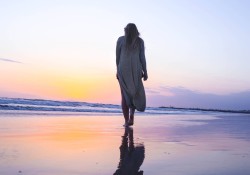 nhung-dua-con-gai-khong-duoc-yeu-thuong-va-hanh-trinh-chua-lanh-cham-rai